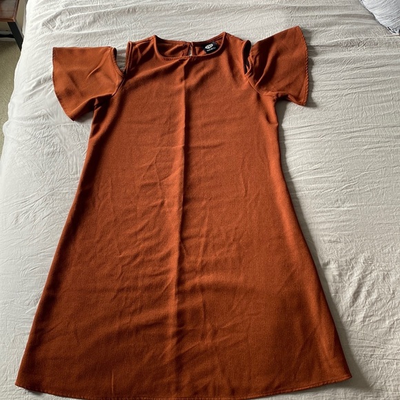 Dresses & Skirts - COLD shoulder dress